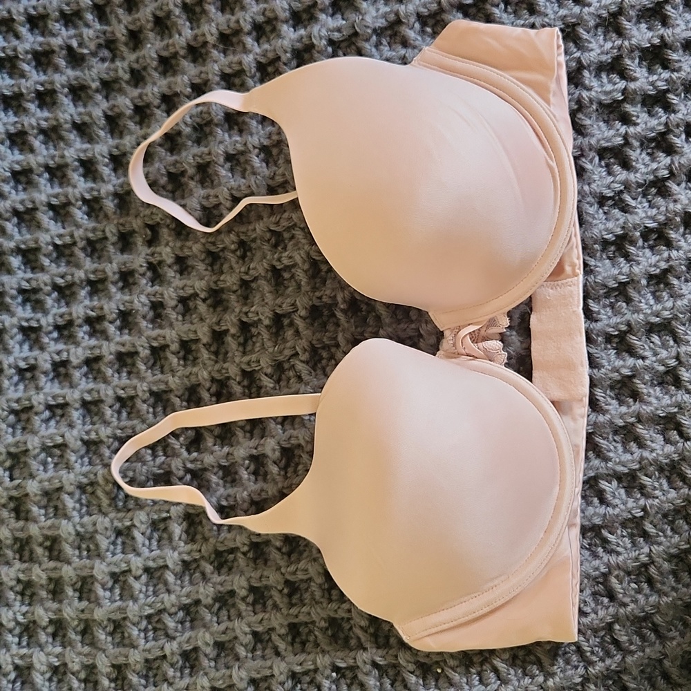 34B Maidenform Pale Pink Push-up Bra